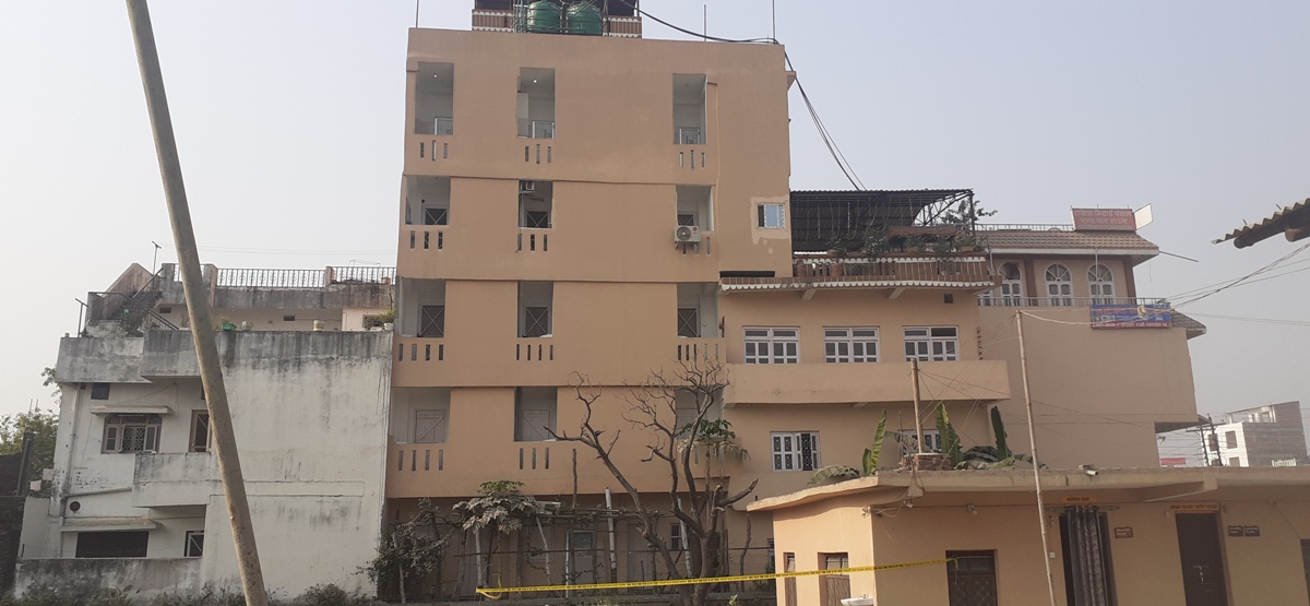 जनकपुरको सर्लाही होटलमा श्रीमान्‌सँगै सुतेकी महिला मृत फेला